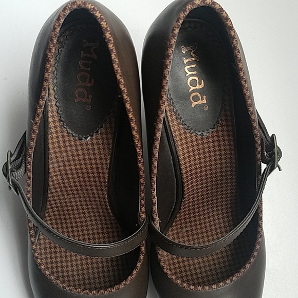 Retro Style Peep-toe Mary Jane Heels with Buckle - Picture 4 of 8